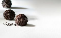 CALLEBAUT FLAKES BİTTER ÇİKOLATA PARÇALARI (2,7-6,5 MM) 5 KG