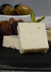 KİRMASTİ TAM YAĞLI OLGUNLAŞTIRILMIŞ KLASİK BEYAZ PEYNİR 500 GR