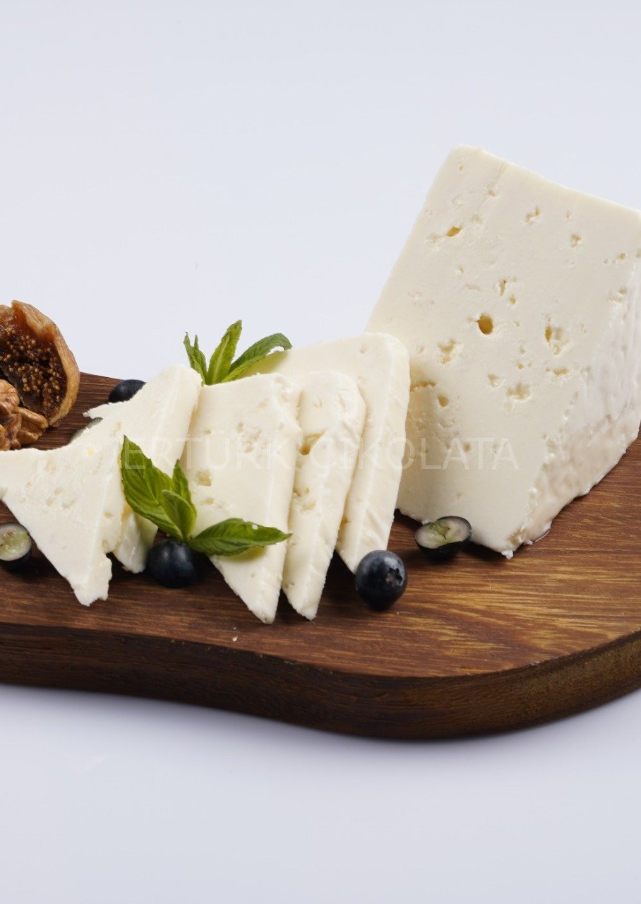 KİRMASTİ TAM YAĞLI OLGUNLAŞTIRILMIŞ KLASİK BEYAZ PEYNİR 9 KG