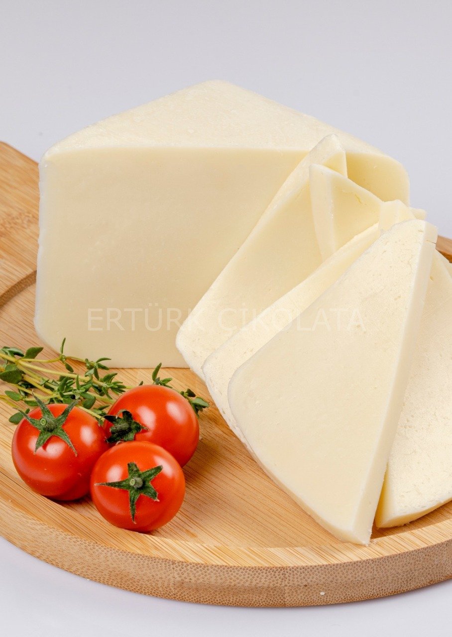 KİRMASTİ TAM YAĞLI TAZE KAŞAR PEYNİRİ 600 GR