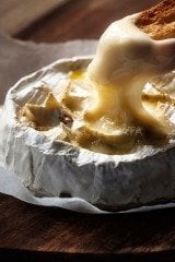 CASARİ BRİE PEYNİRİ AHŞAP AMBALAJ 250 GR